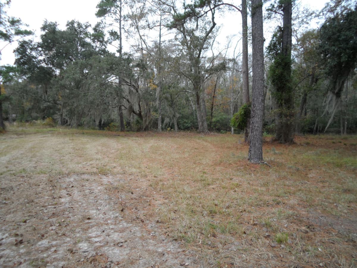 2312 PAGES DAIRY Road, Yulee, FL 32097 3