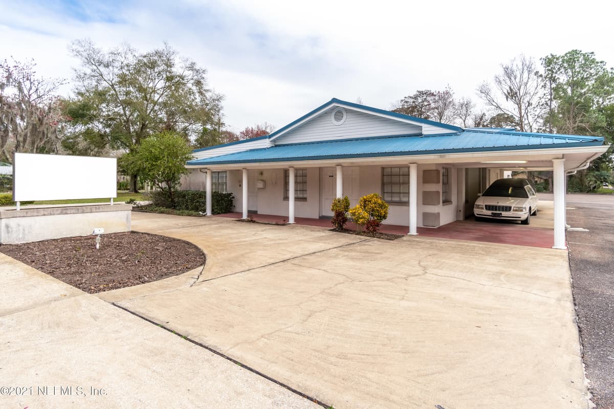 2220 SOUTEL Drive, Jacksonville, FL 32208 3