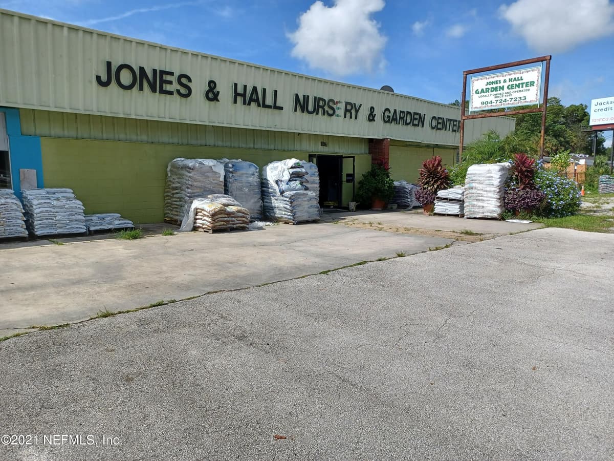 8204 BEACH Boulevard, Jacksonville, FL 32216 2