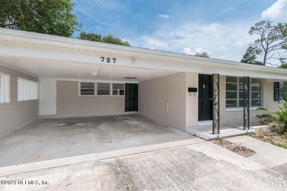 727 ANTIGUA Road, Jacksonville, FL 32216 2