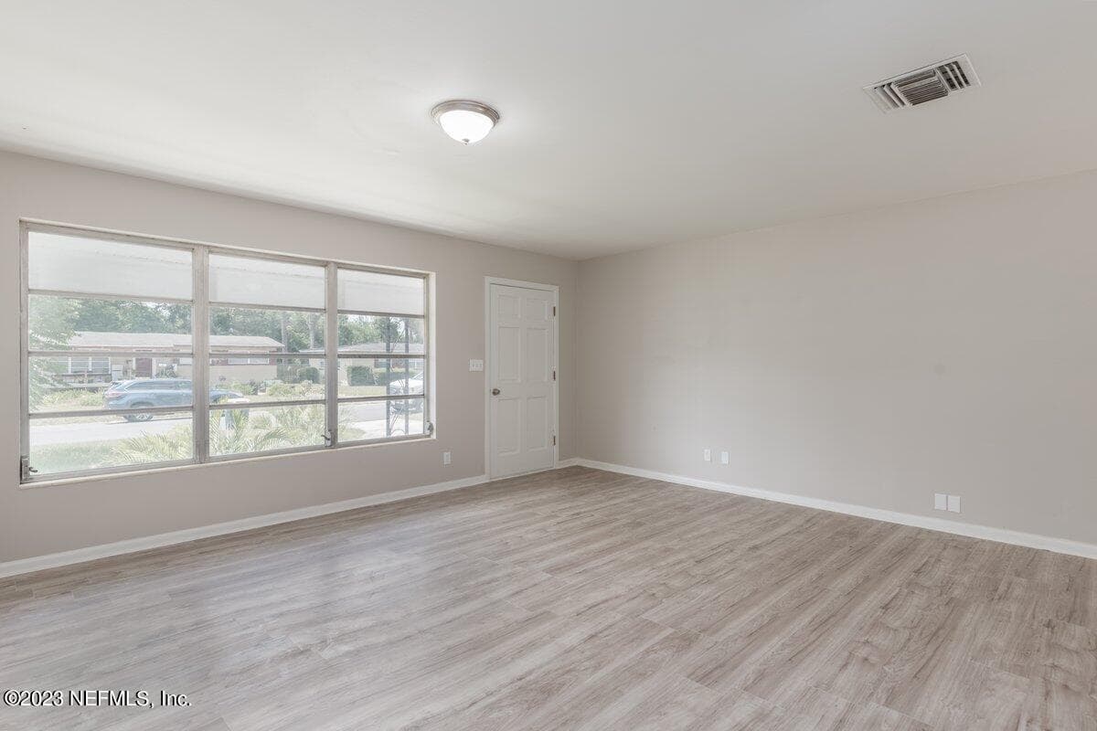 727 ANTIGUA Road, Jacksonville, FL 32216 3