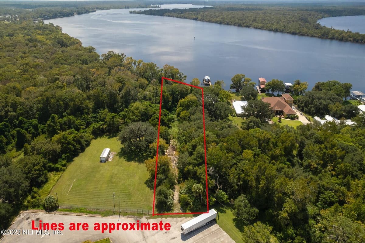 227 S HIGHWAY 17, East Palatka, FL 32131 2