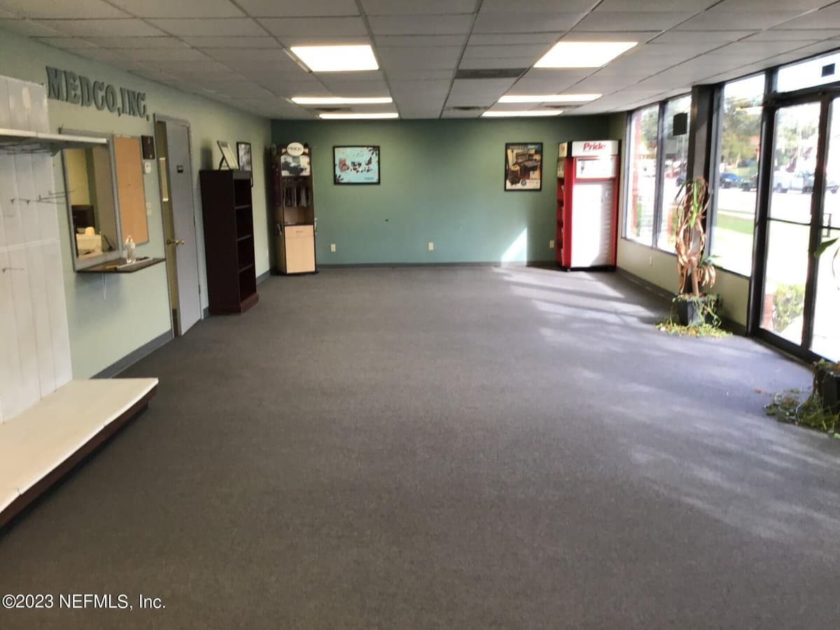 653 KINGSLEY Avenue, Orange Park, FL 32073 3