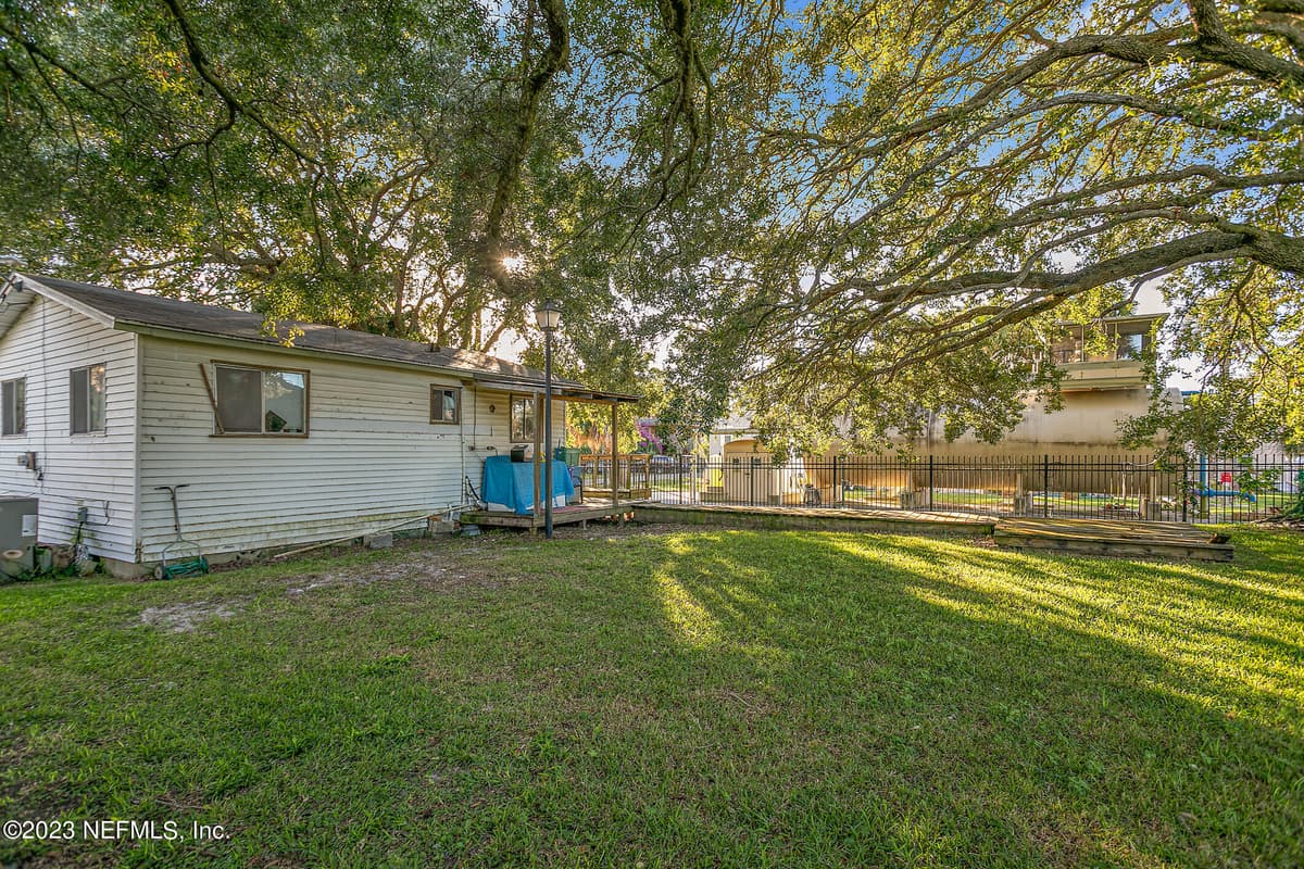 1451 ROXIE Street, Jacksonville, FL 32233 2