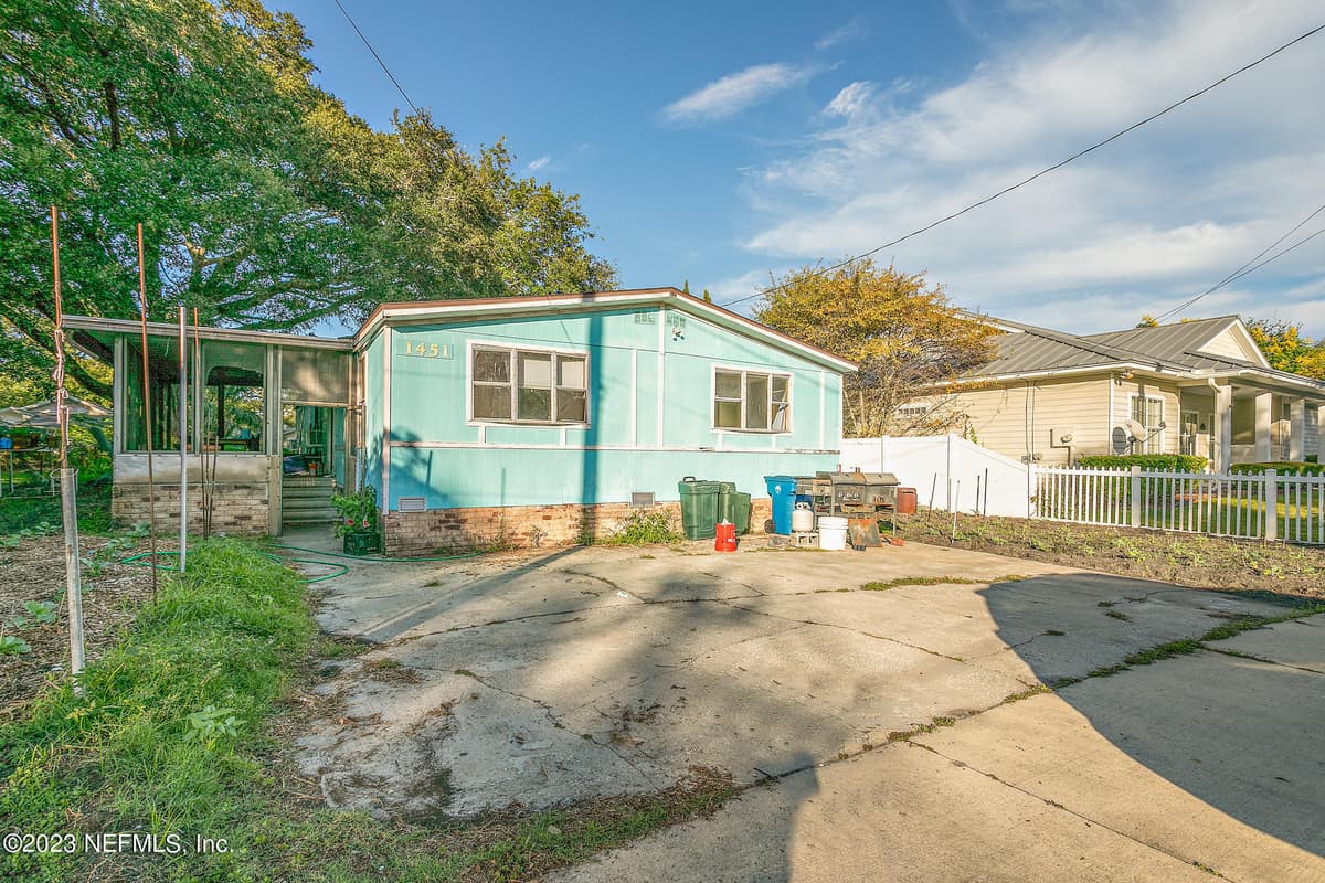 1451 ROXIE Street, Jacksonville, FL 32233 3