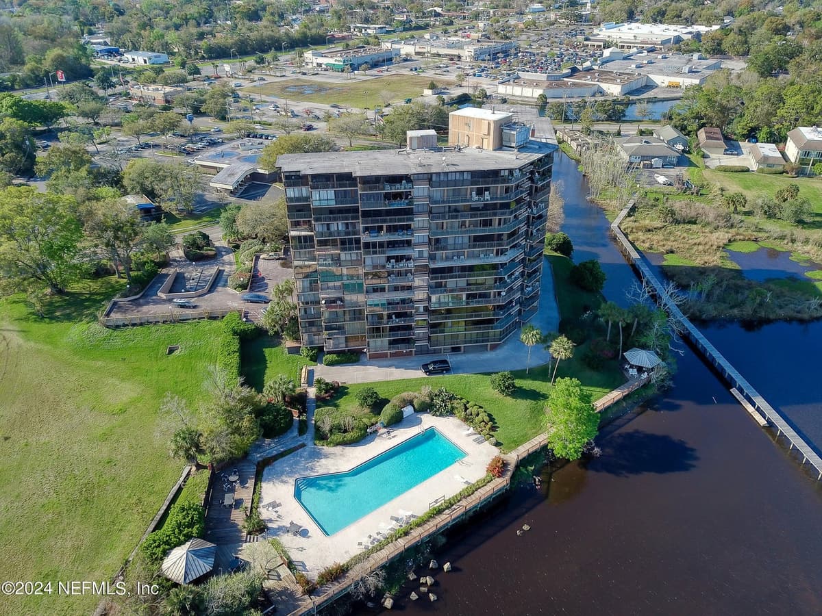 4401 LAKESIDE Drive 903, Jacksonville, FL 32210 3
