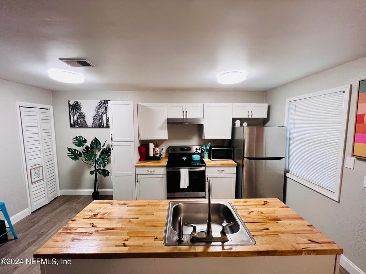 7815 JASPER Avenue, Jacksonville, FL 32211 2