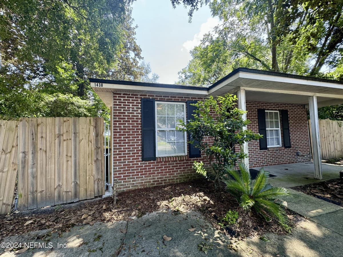 1438 RON Road, Jacksonville, FL 32210 2