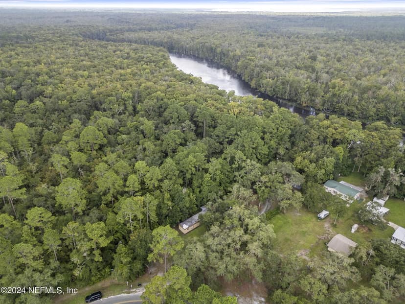 742 RIDGELINE Road 1, Satsuma, FL 32189