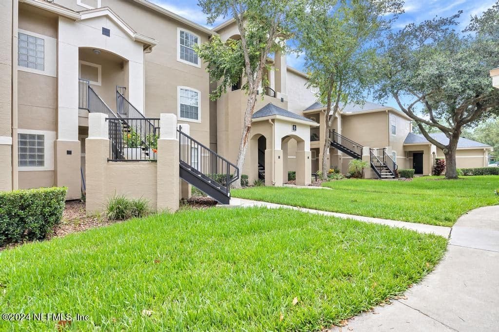 1701 THE GREENS Way 523, Jacksonville Beach, FL 32250 2