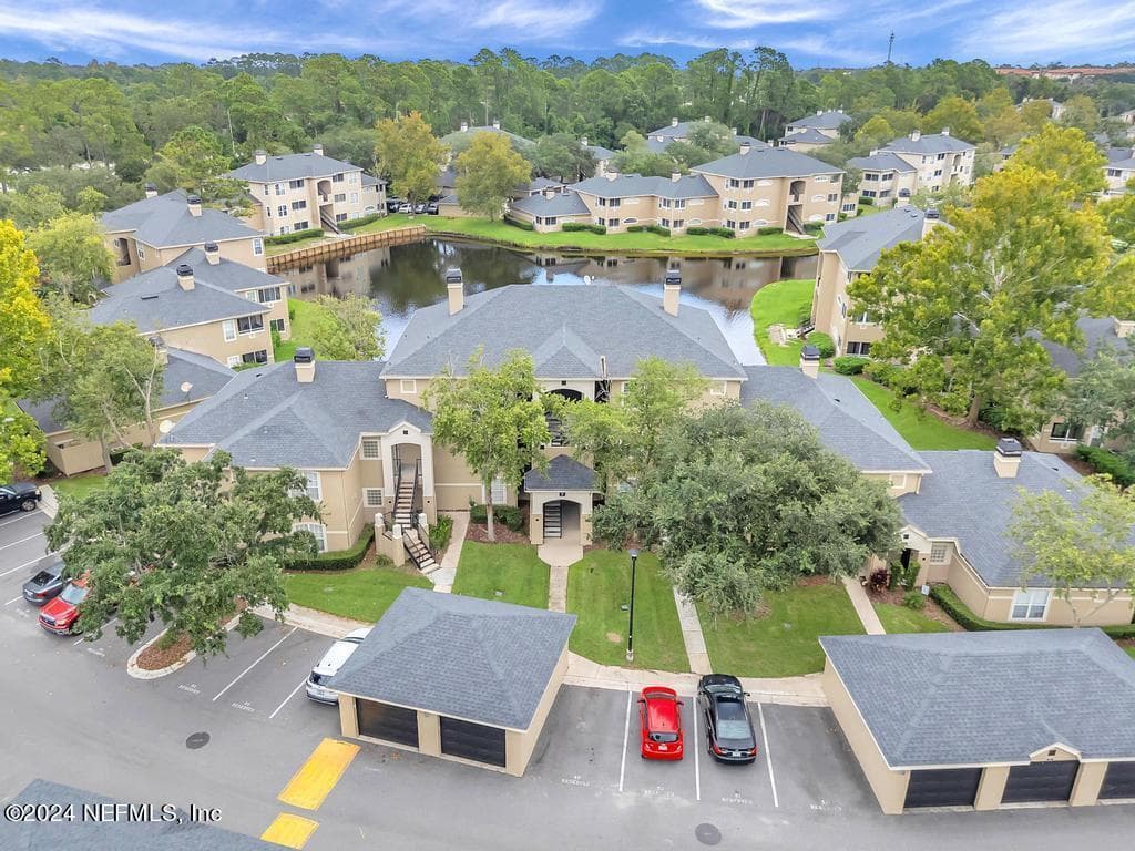 1701 THE GREENS Way 523, Jacksonville Beach, FL 32250