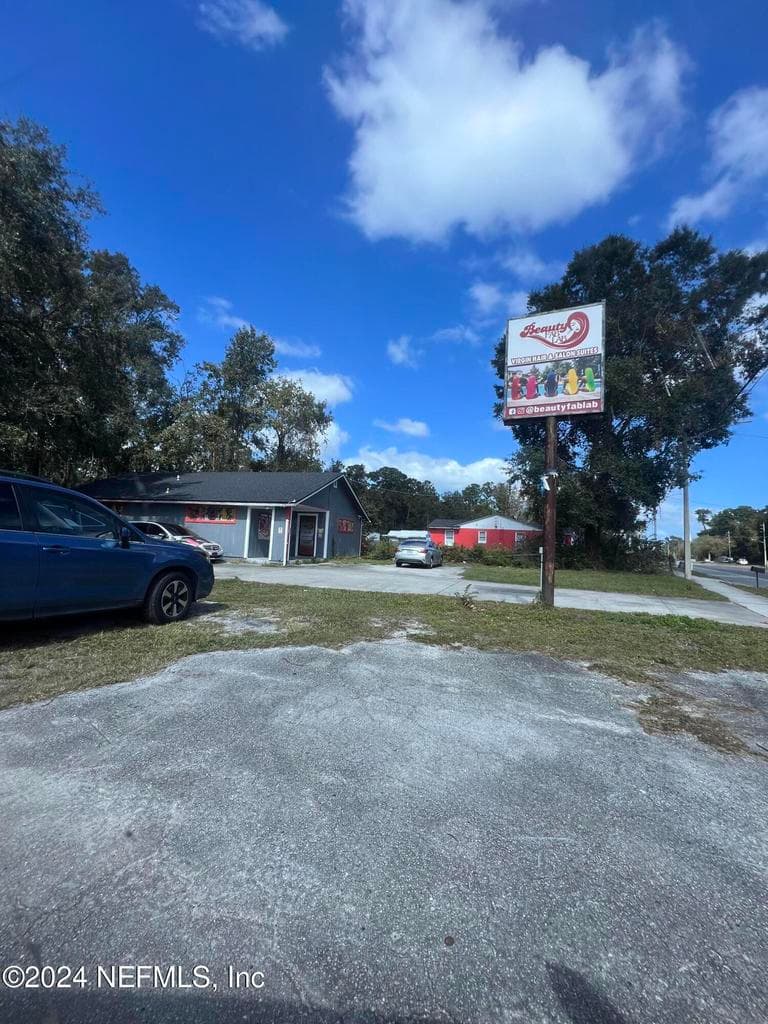 10420 LEM TURNER Road, Jacksonville, FL 32218 2