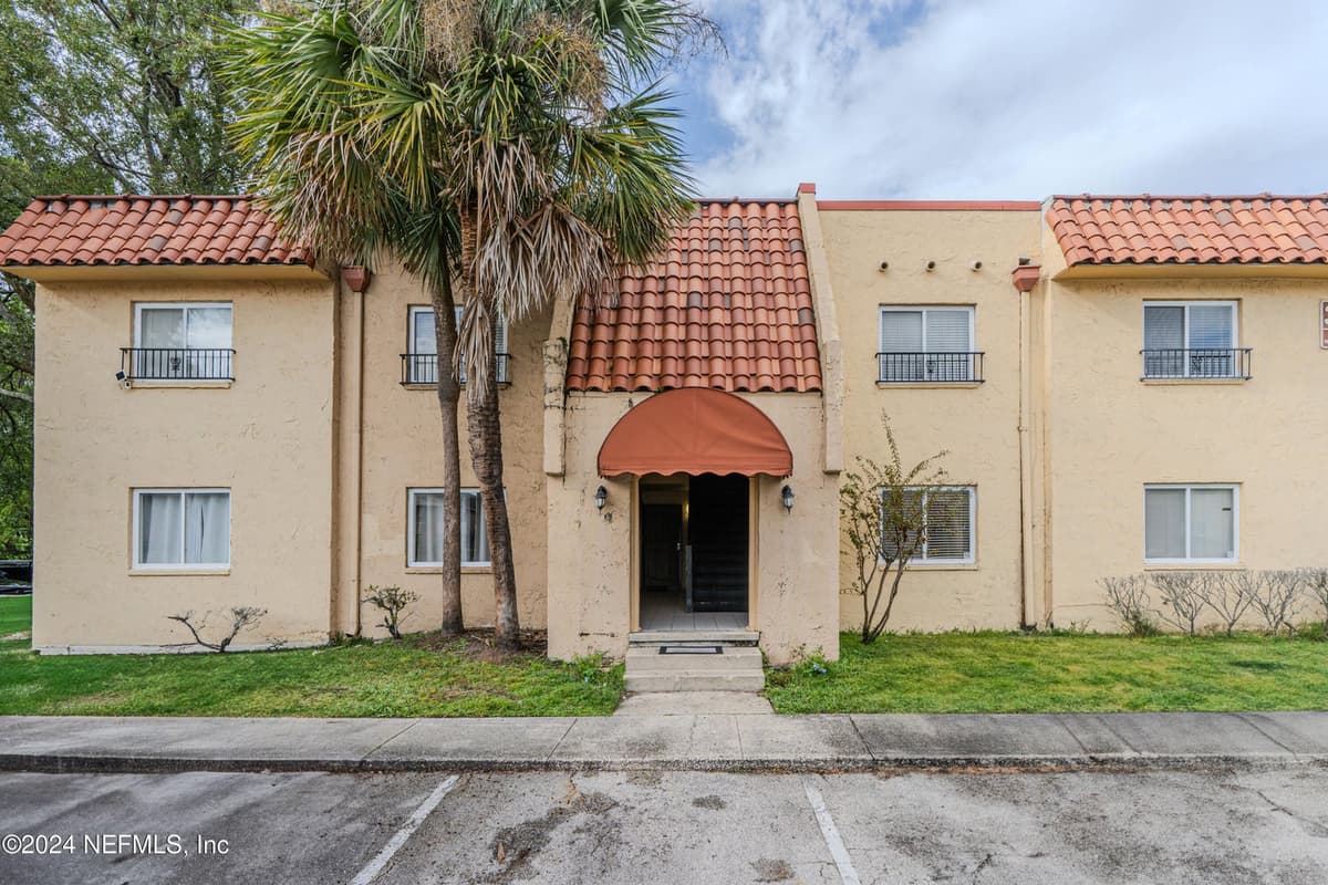 3857 MISSION Drive 1, Jacksonville, FL 32217 2
