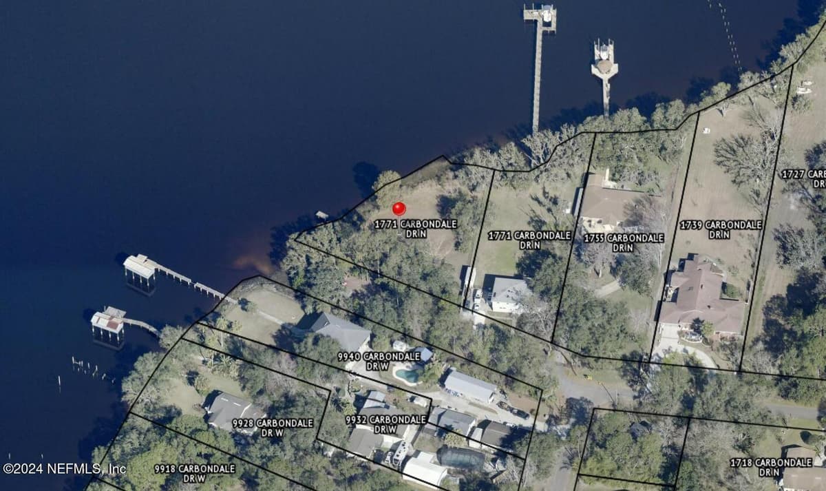 1779 CARBONDALE Drive N, Jacksonville, FL 32208 2