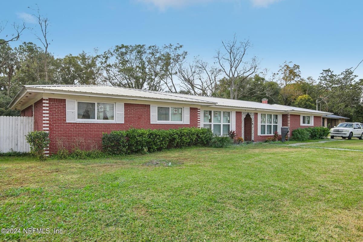 5816 MONCRIEF Road, Jacksonville, FL 32209 3