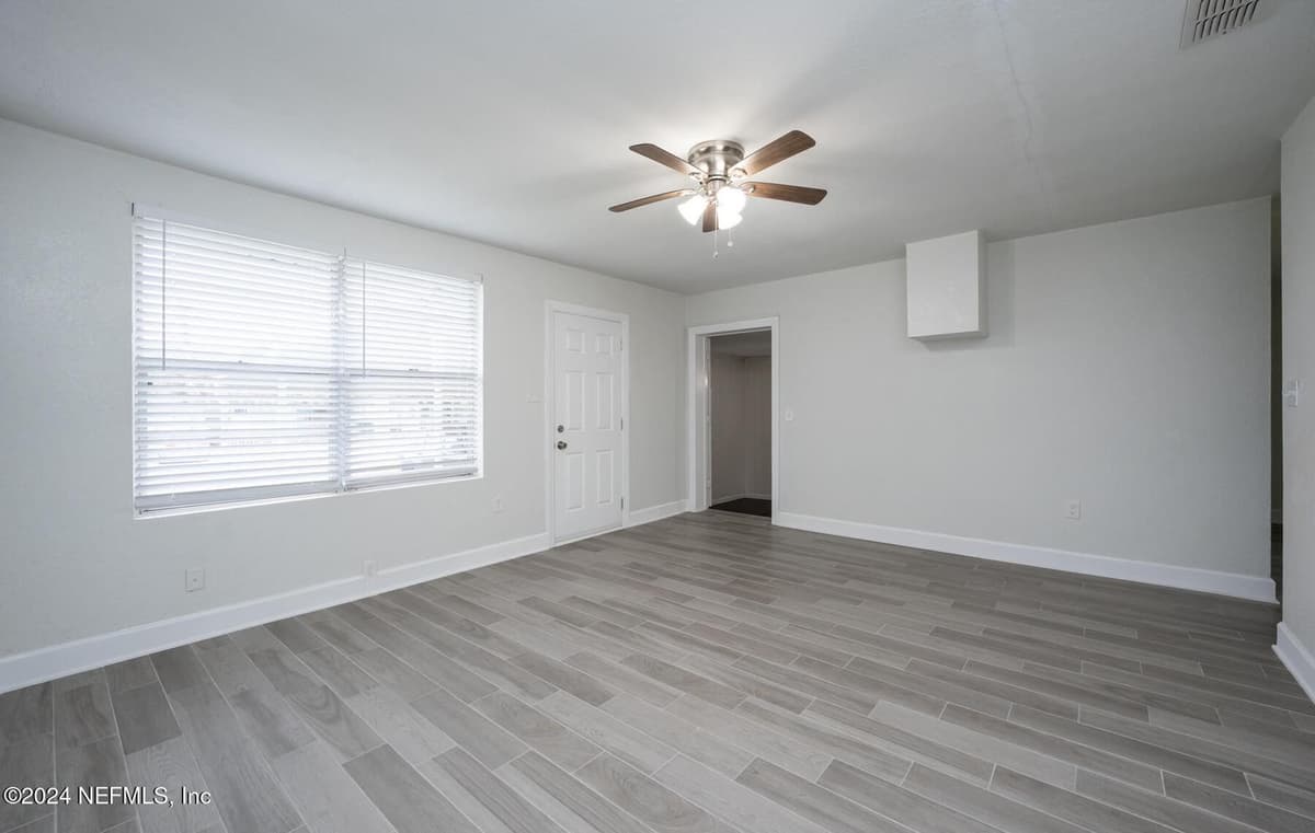 7810 HARE Avenue, Jacksonville, FL 32211 3