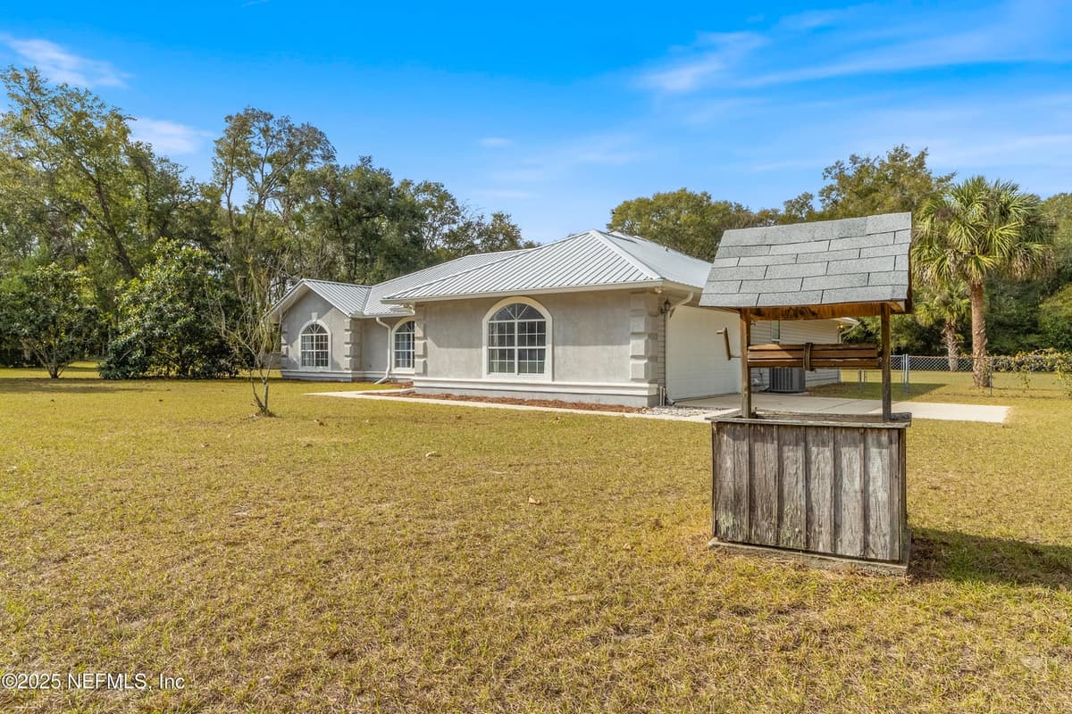 1055 OLD GAINESVILLE Highway, Interlachen, FL 32148 3