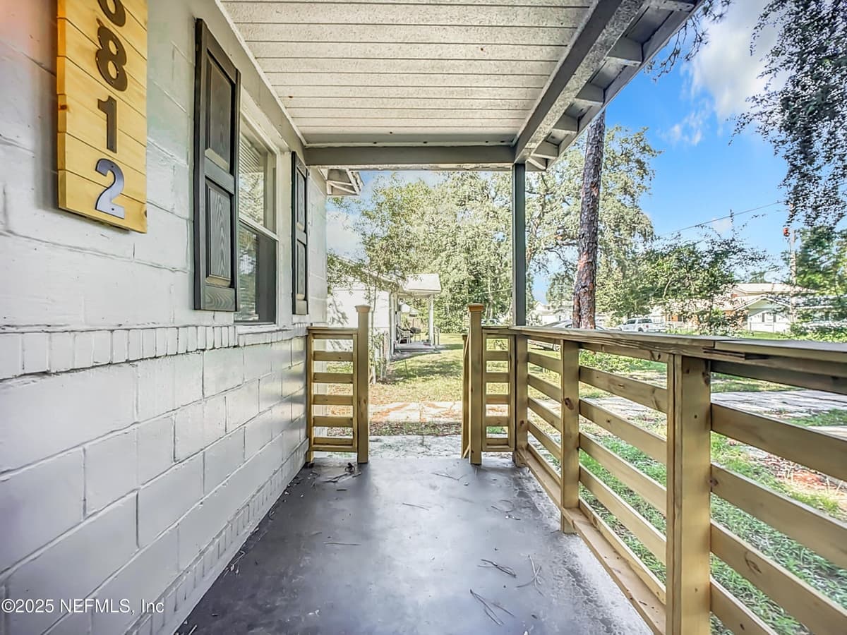 3812 FREEMAN Road, Jacksonville, FL 32207 2