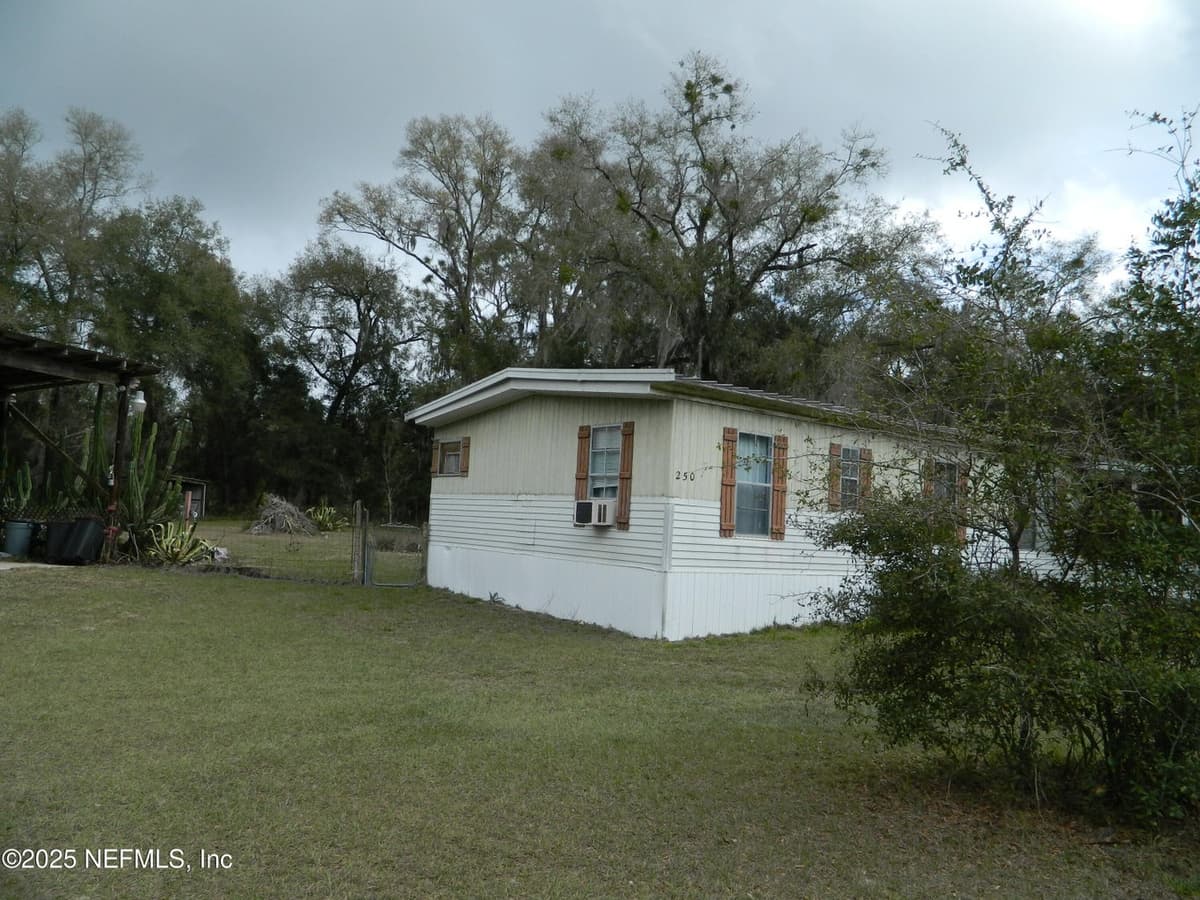 250 OLD HWY 17, Pomona Park, FL 32181 2