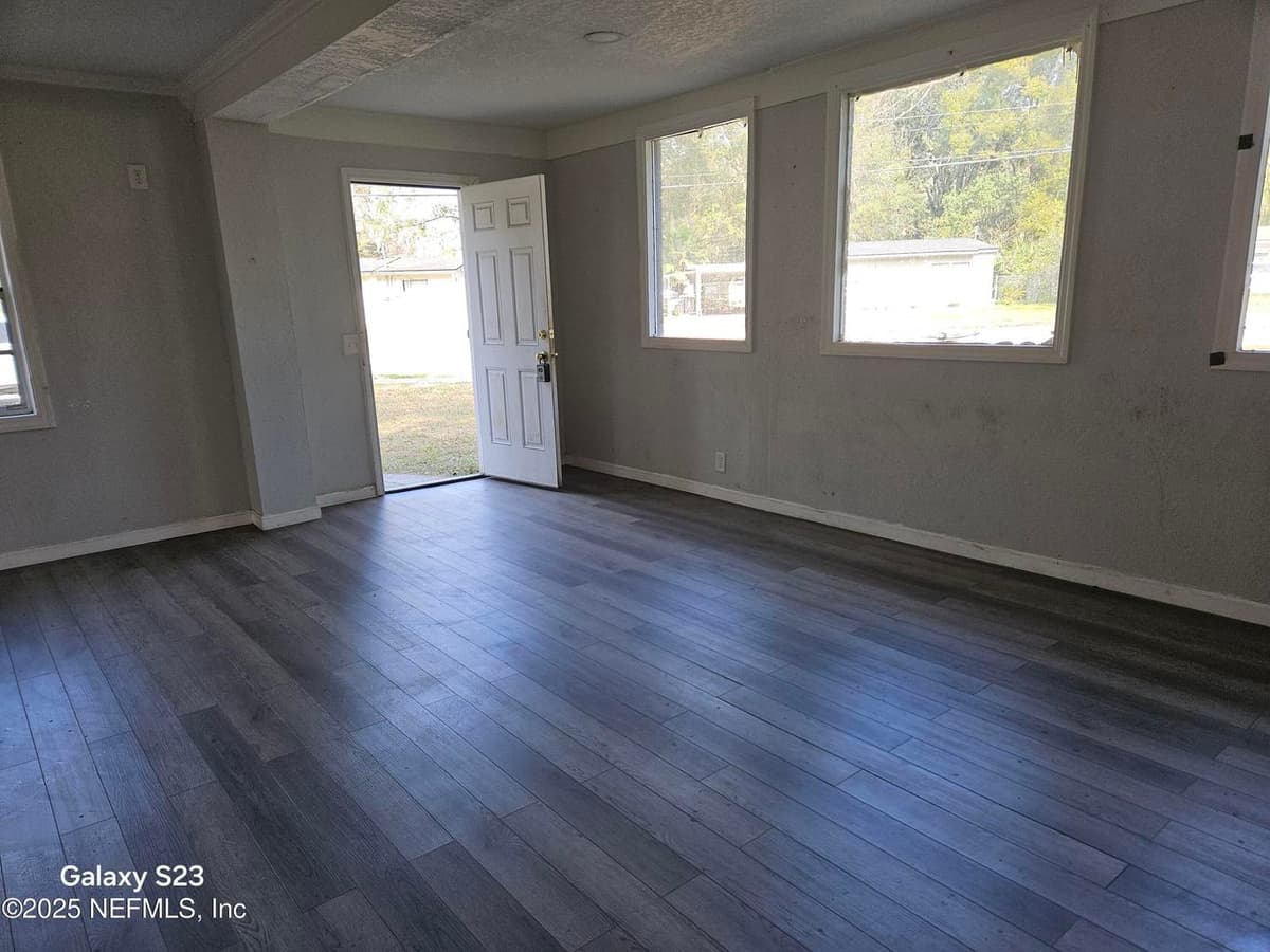 3830 SPRING PARK Road, Jacksonville, FL 32207 3
