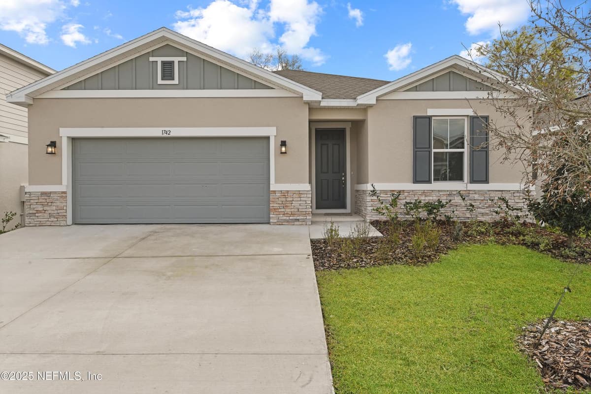1742 CARNELIAN Street, DeLand, FL 32720 2