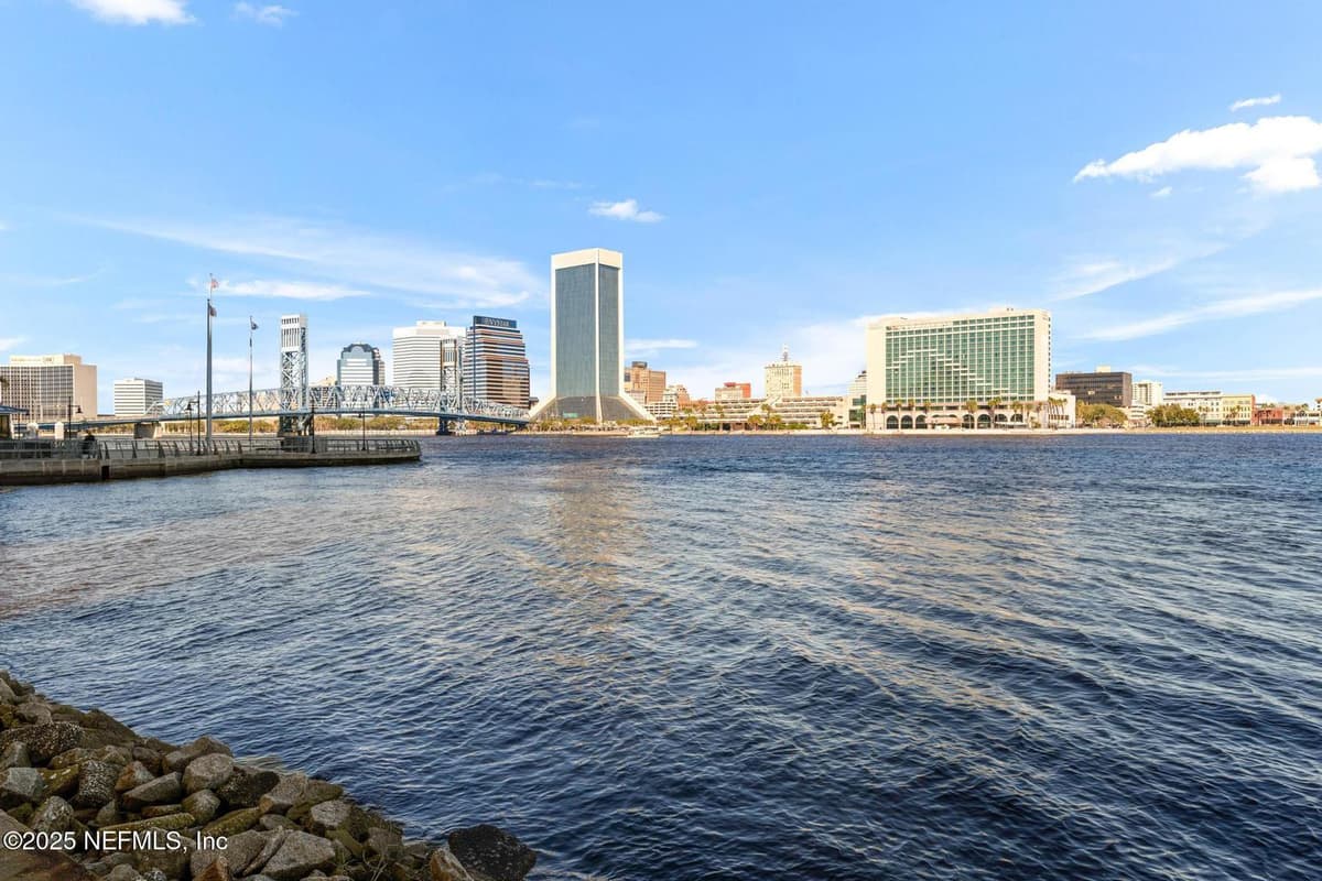 1431 RIVERPLACE Boulevard 2307, Jacksonville, FL 32207 3