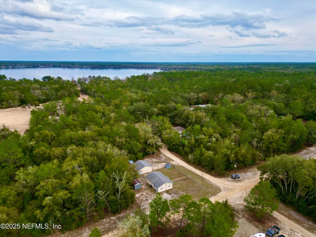600 WAKULLA Street, Florahome, FL 32140 2