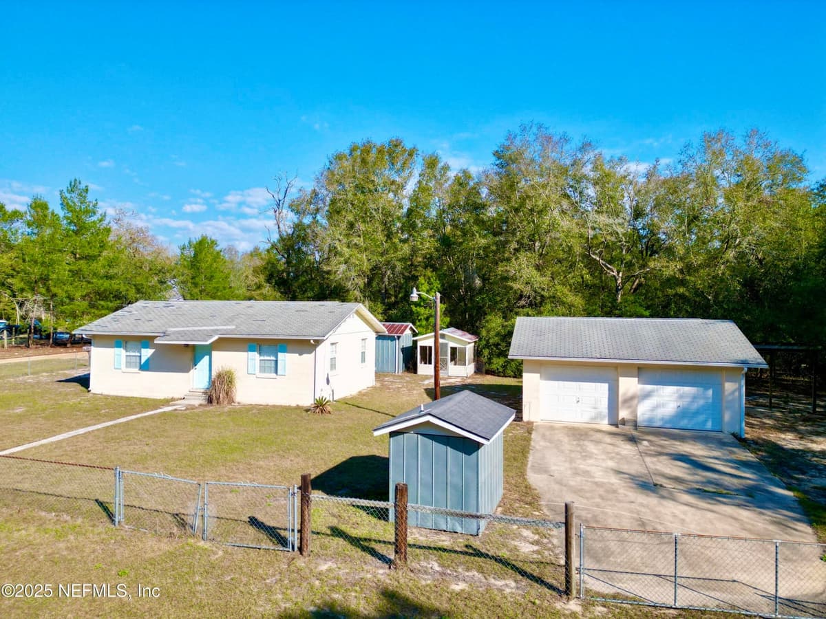 600 WAKULLA Street, Florahome, FL 32140 3