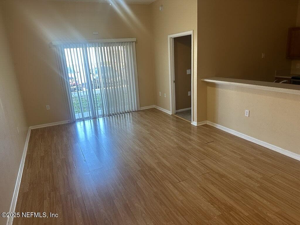 5050 PLAYPEN Drive 5, Jacksonville, FL 32210 3