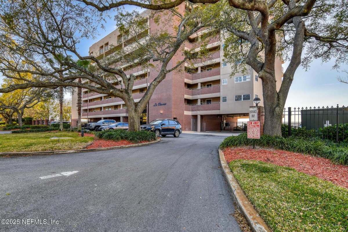 1520 LE BARON Avenue 1520, Jacksonville, FL 32207 3