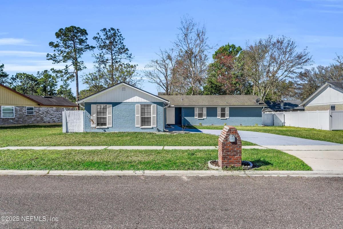 3950 STAR TREE Road, Jacksonville, FL 32210 3