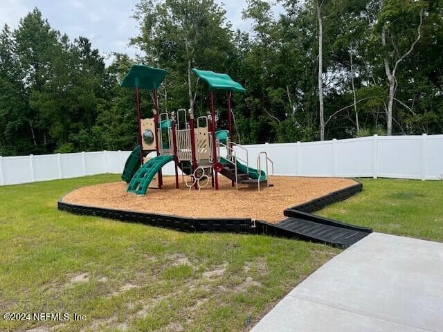 131 BRAZIL NUT Circle 247, Jacksonville, FL 32218 3