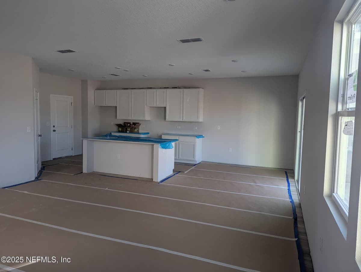 36 BRAZIL NUT Circle 143, Jacksonville, FL 32218 2