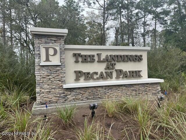 155 BRAZIL NUT Circle 241, Jacksonville, FL 32218 3