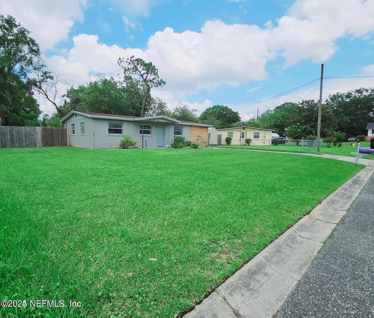 9419 SCADLOCKE Road, Jacksonville, FL 32208 2