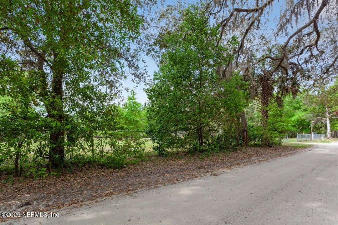 1017 OLD GAINESVILLE Highway, Interlachen, FL 32148 3