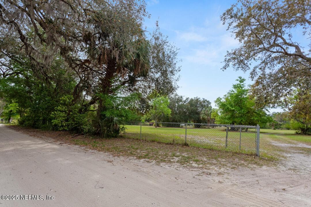 1017 OLD GAINESVILLE Highway, Interlachen, FL 32148 2