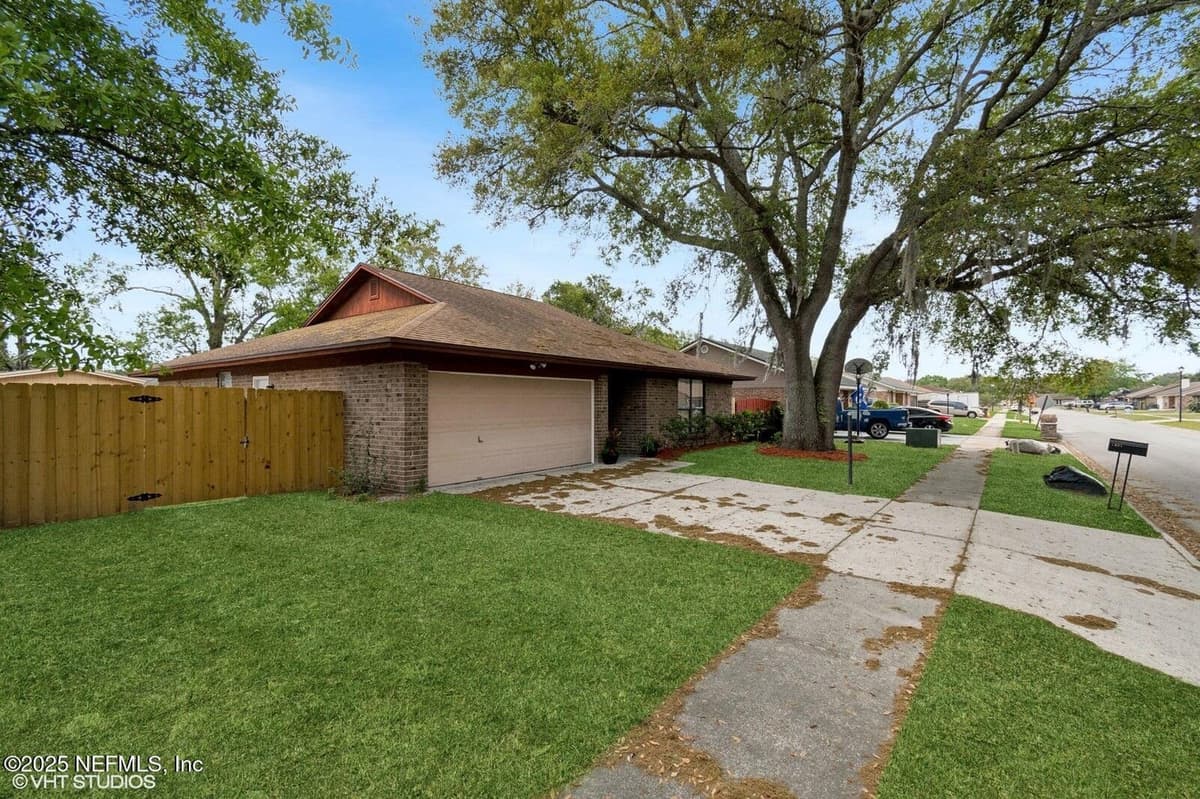 7927 DWYER Drive, Jacksonville, FL 32244 2