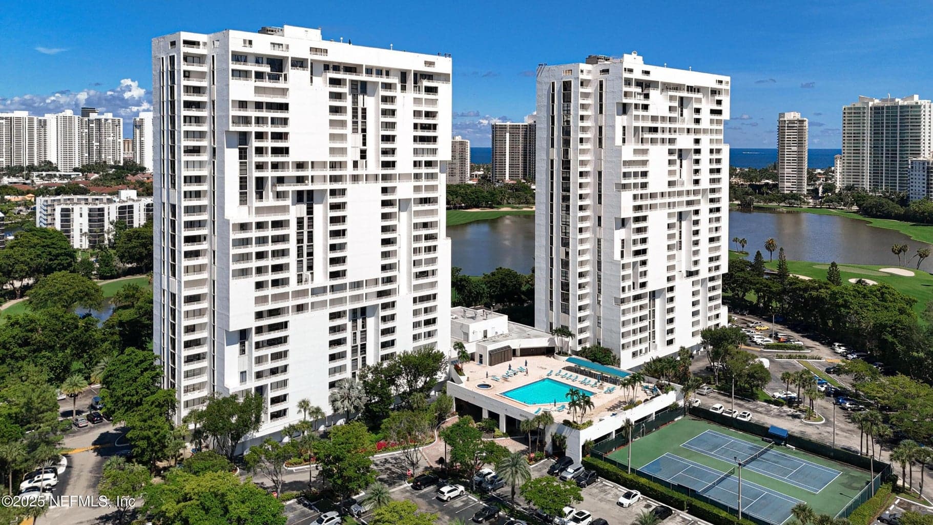 20225 NE 34TH Court 817, Miami, FL 33810
