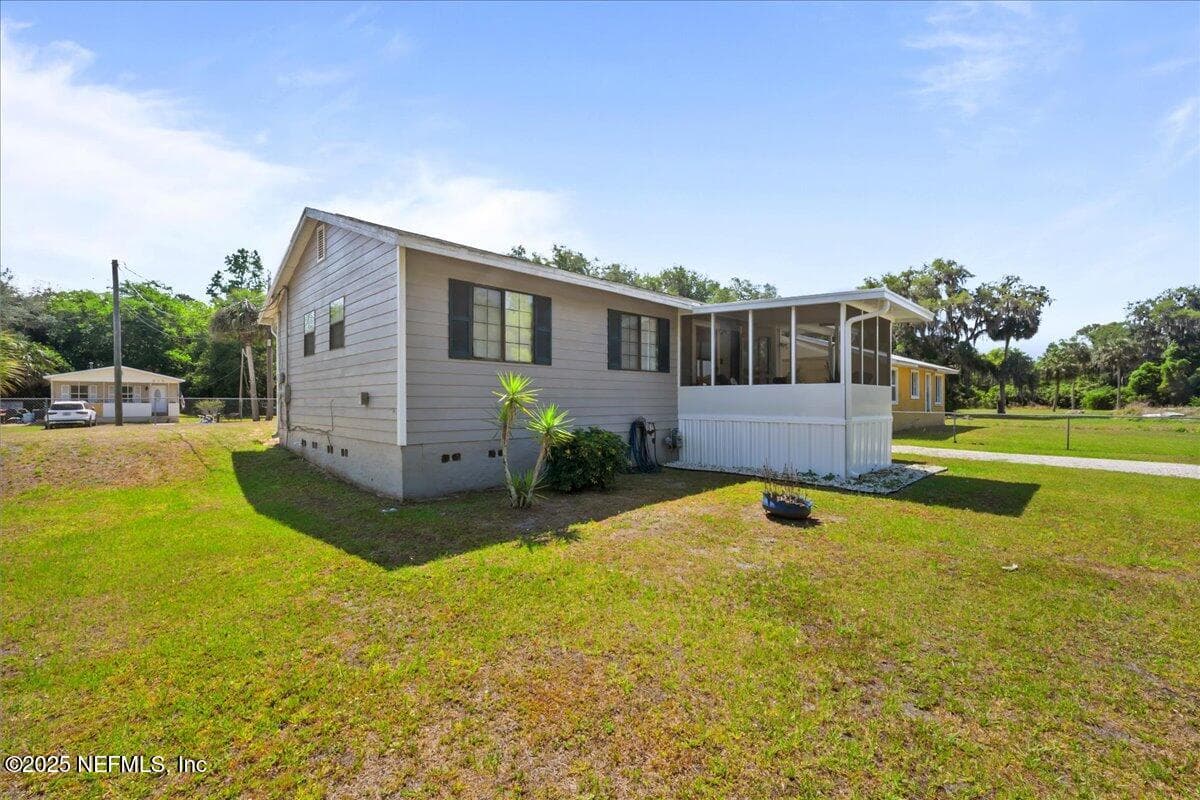 210 PINE Street, East Palatka, FL 32131 2