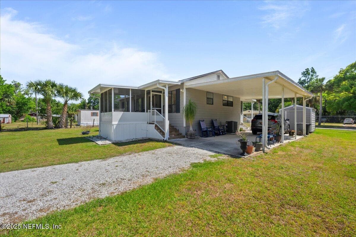 210 PINE Street, East Palatka, FL 32131 3