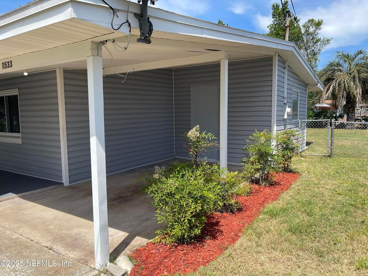 11533 SOFORENKO Drive, Jacksonville, FL 32218 3