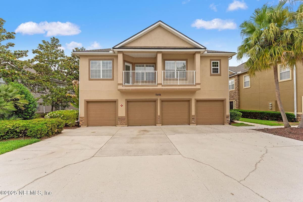 7151 DEERFOOT POINT Circle 11-2, Jacksonville, FL 32256 2