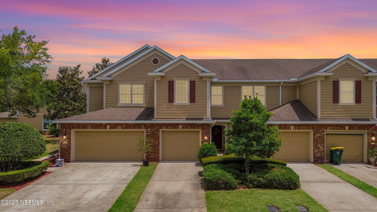6935 WOODY VINE Drive, Jacksonville, FL 32258 2