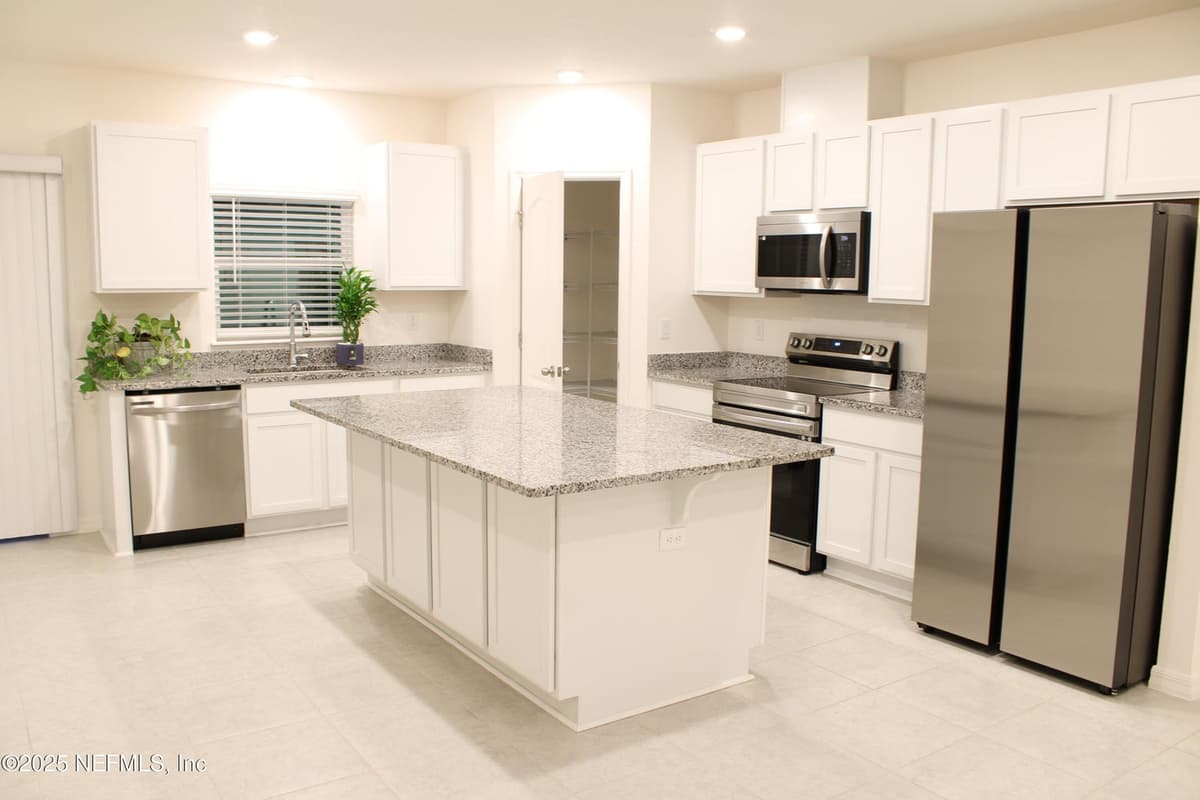 3364 PENNY COVE Lane, Jacksonville, FL 32218 2