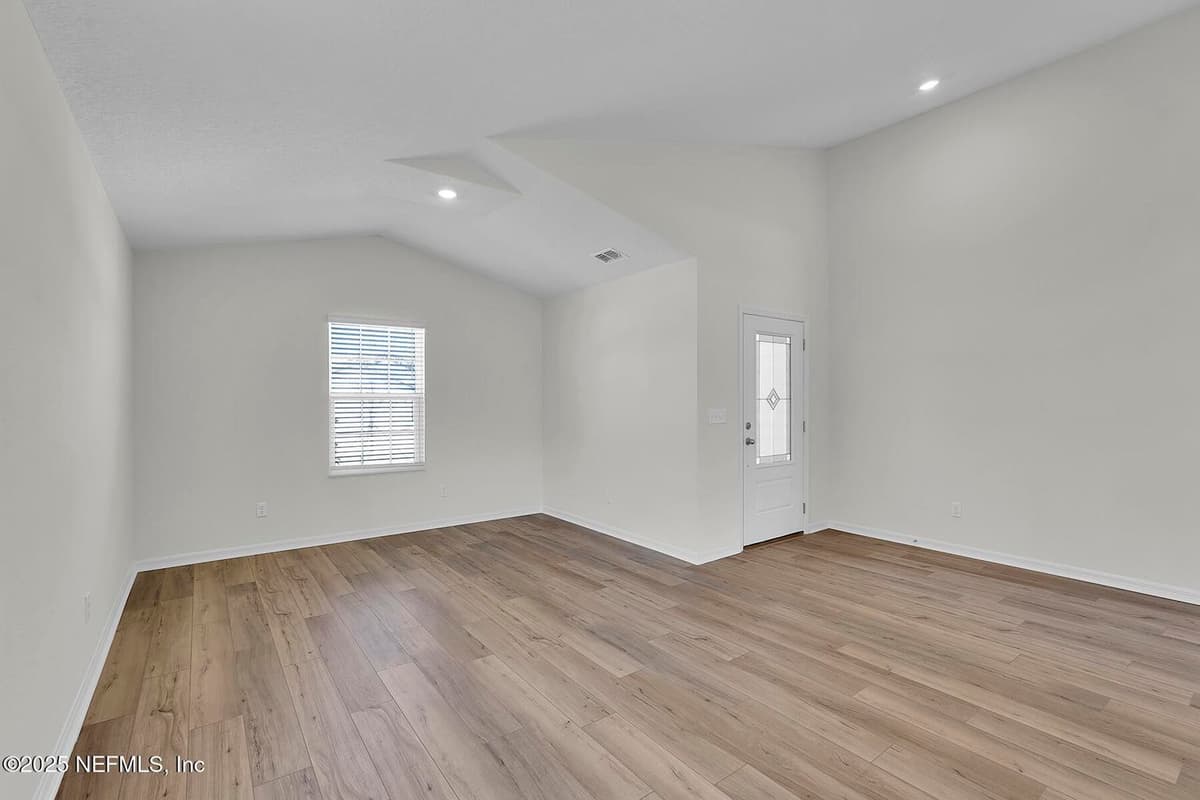6906 MYRTLE OAK Road, Jacksonville, FL 32219 3