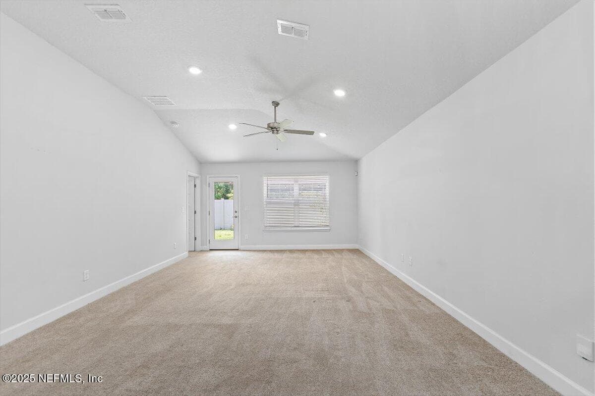 8088 BELSAY Circle, Jacksonville, FL 32219 2