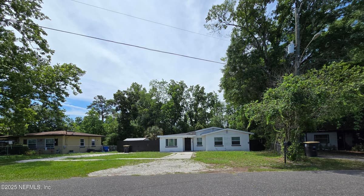 5952 BLACKTHORN Road, Jacksonville, FL 32244 2