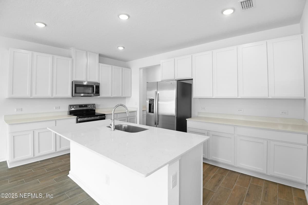 6834 RHAPSODY Road, Jacksonville, FL 32244 3