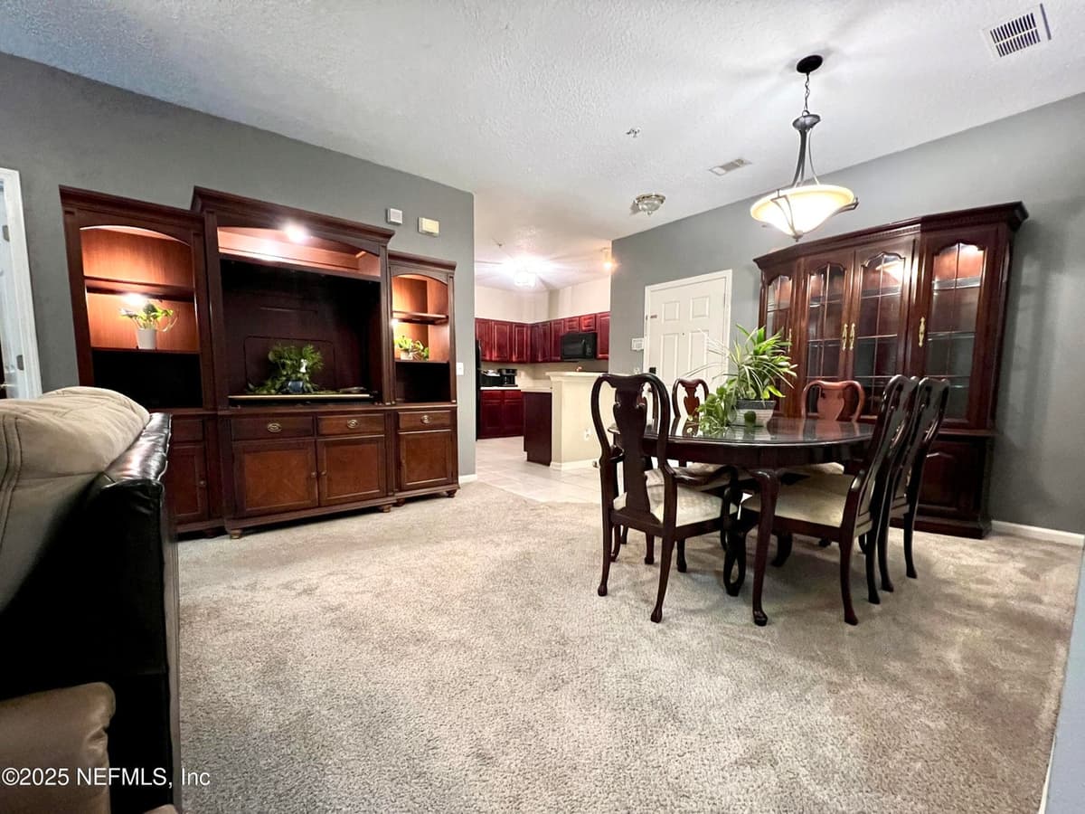 3610 KIRKPATRICK Circle 8, Jacksonville, FL 32210 2